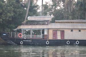 Edificio en el que se encuentra el barco