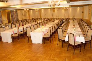Um restaurante ou outro lugar para comer em Gasthof-Hotel Jaritz
