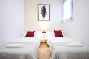 Giường trong phòng chung tại Segura Riverside Dream by Valcambre