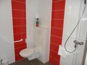 Bilik mandi di Hotel Lyon Sud, Pierre Benite, St Genis Laval