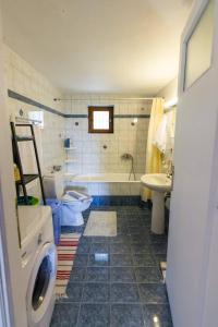 Bilik mandi di Rodomelo House - 3 Bedrooms
