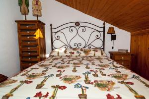 Postel nebo postele na pokoji v ubytování Casa Rural El Tinte
