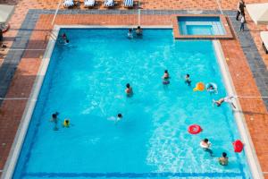 Bazén v ubytování Boudl Gardenia Resort nebo v jeho okolí