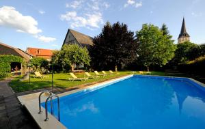 Bazén v ubytování Gasthof Hotel Moser nebo v jeho okolí