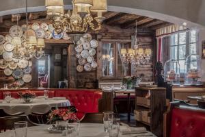 Hostia v ubytovaní Hotel La Perla: The Leading Hotels of the World