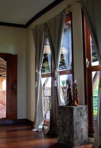 Rõdu või terrass majutusasutuses Junjungan Ubud Hotel and Spa