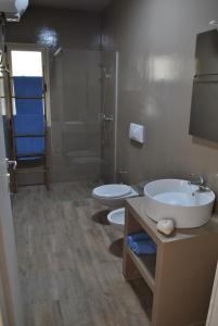 Phòng tắm tại Ca Madeira II - Estoril Beach Apartments