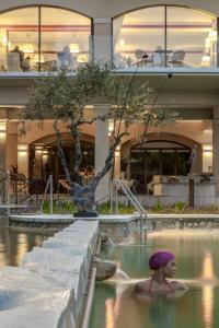 La Posta Hotel & Thermal Spa内部或周边的泳池
