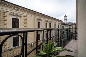 
A balcony or terrace at Old City Hostel
