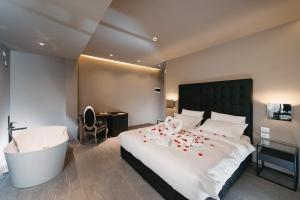 Postel nebo postele na pokoji v ubytování Hotel Egnatia