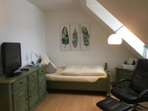 Postel nebo postele na pokoji v ubytování Hotel Alt Annaberg