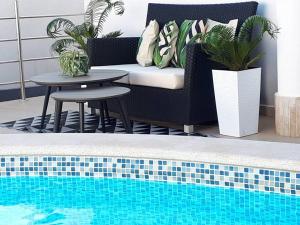 Bazén v ubytovaní Apartments Villa Holiday alebo v jeho blízkosti