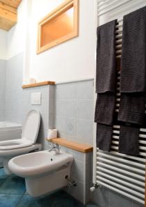 Ένα μπάνιο στο Premesan3