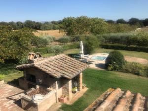 Bazén v ubytovaní Country Suite Home alebo v jeho blízkosti