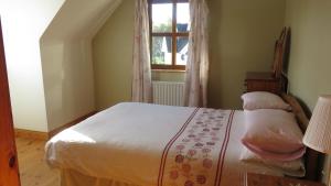 Gallery image of Heatherhill Farm Cottage in Letterfrack beside Connemara National Park in Letterfrack