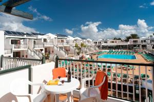 Basen w obiekcie Bitacora Lanzarote Club lub w pobliżu