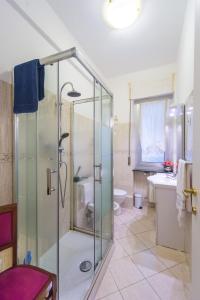 A bathroom at Diamond Apartment