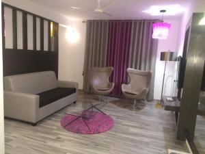 Posezení v ubytování Hotel Visakka Palani