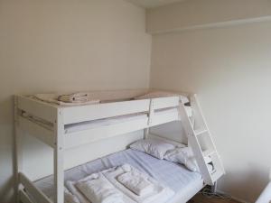 Двухъярусная кровать или двухъярусные кровати в номере apartment in great location