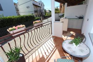 Balkón alebo terasa v ubytovaní Apartment Lory