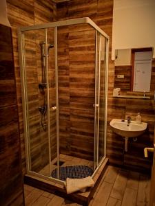 Koupelna v ubytování Ráday Apartman