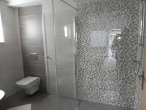 Koupelna v ubytování Apartments Vesna + 37 fotografií