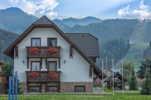 Nespecifikovaný výhled na hory nebo výhled na hory při pohledu z apartmánu