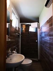 Koupelna v ubytování Ráday Apartman