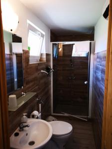 Koupelna v ubytování Ráday Apartman