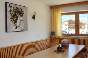 Fotografie z fotogalerie ubytování Landhaus Chalet Rosenrot v destinaci Fügen