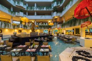 Restaurace v ubytování Grand Mirage Resort & Thalasso Bali - All Inclusive