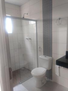 Hotel farol de Minas tesisinde bir banyo