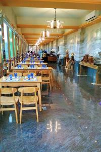 Restaurace v ubytování Rainbow Hill House彩虹山舍