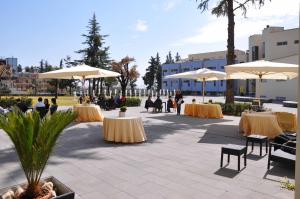 A restaurant or other place to eat at Hotel Fontana Olente