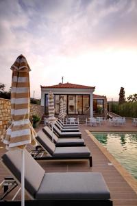 Piscine de l'établissement Elafonisos Resort ou située à proximité