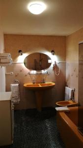 Gallery image of Nouvel Hotel in Lons-le-Saunier
