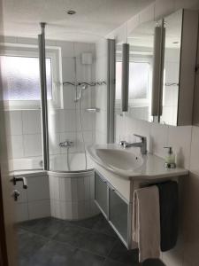 Koupelna v ubytování Haus Kandahar