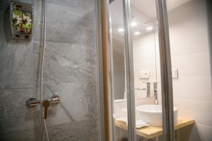 Un baño de Apartamentos Turísticos La Casa Vieja