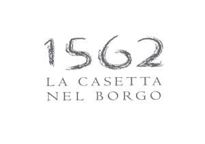 een set van zes handgeschreven handgeschreven lettertypen in het zwart op een witte achtergrond bij 1562 la casetta nel borgo in Altamura