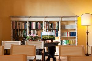 Perpustakaan di penginapan di ladang