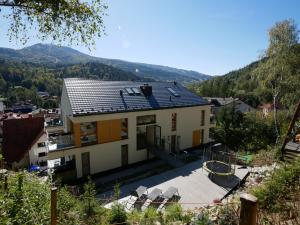 Výhľad na hory alebo výhľad na hory priamo z apartmánového hotela