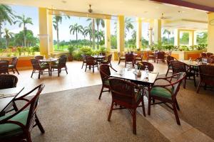 מסעדה או מקום אחר לאכול בו ב-Tanjung Puteri Golf and Resort Malaysia