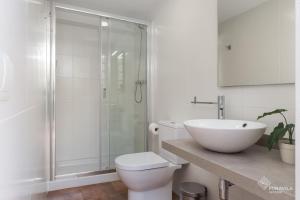 Koupelna v ubytování Casa Embat + 23 fotografií