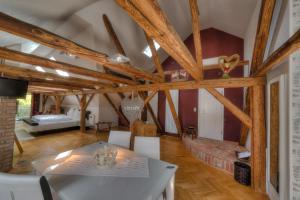 Posezení v ubytování Hotel - Pension & Gaststätte "Alter König"