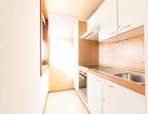 Kuchnia lub aneks kuchenny w obiekcie Pension Waldruh - Tannenheim