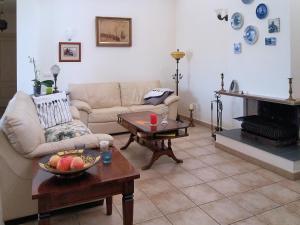 Posedenie v ubytovaní Gorgeous Villa in Arenas Spain With Private Swimming Pool