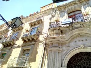 Fotografie z fotogalerie ubytování Palazzo Aprile v destinaci Caltagirone