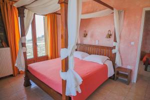 Postel nebo postele na pokoji v ubytování Faris Hotel