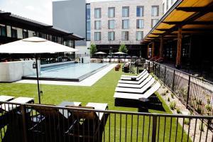 Bazén v ubytování The George, by Valencia Hotel Collection nebo v jeho okolí