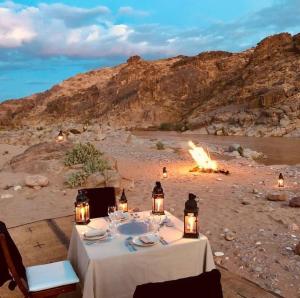 Restoran atau tempat makan lain di Amoudou Lodge Camp